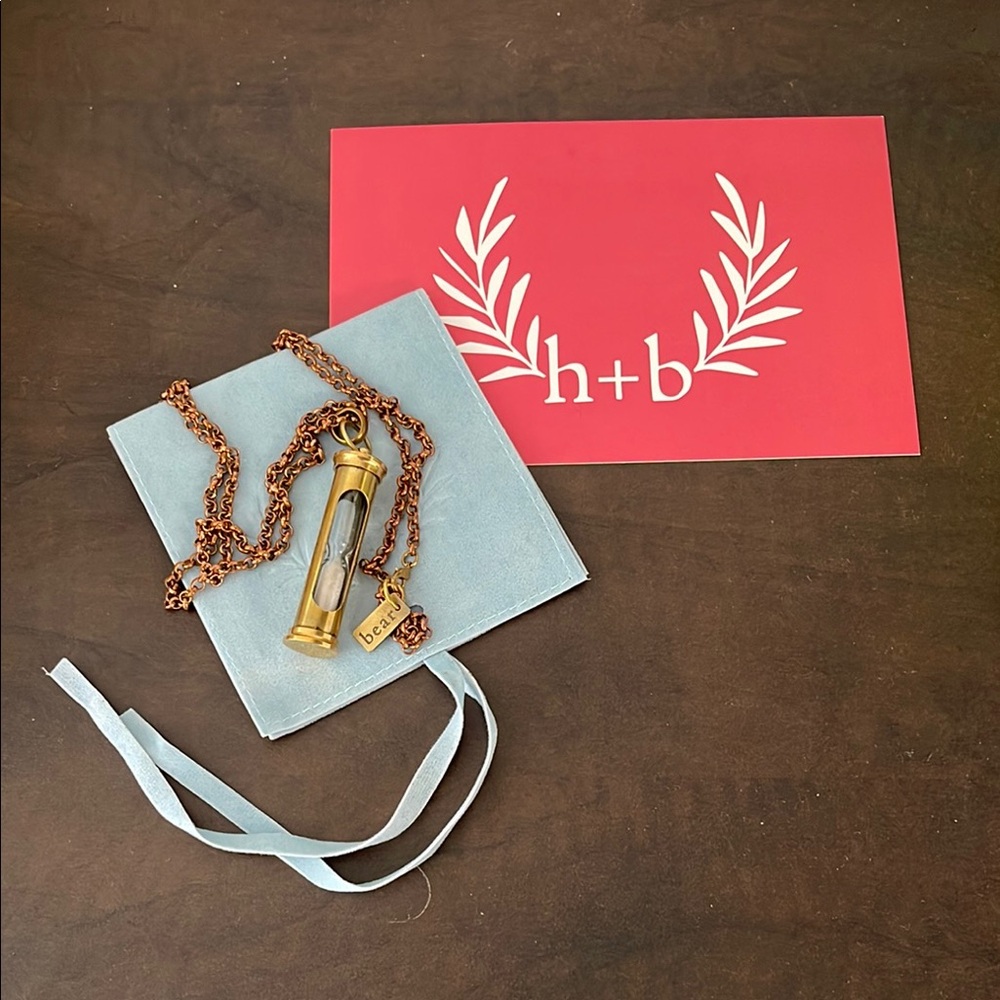 HEN + Bear Sand of the Seas Necklace